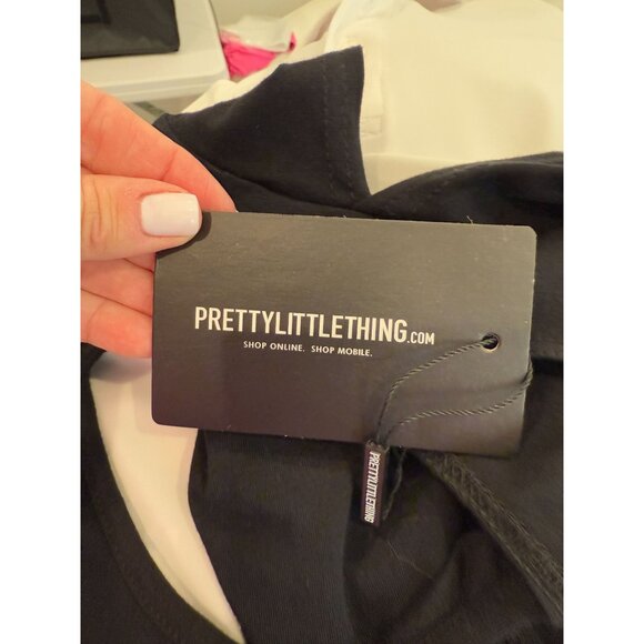 NEW Prettylittlething Black Cut Out Long Sleeve Hooded Bodysuit NWT - Size 2 - Picture 3 of 8